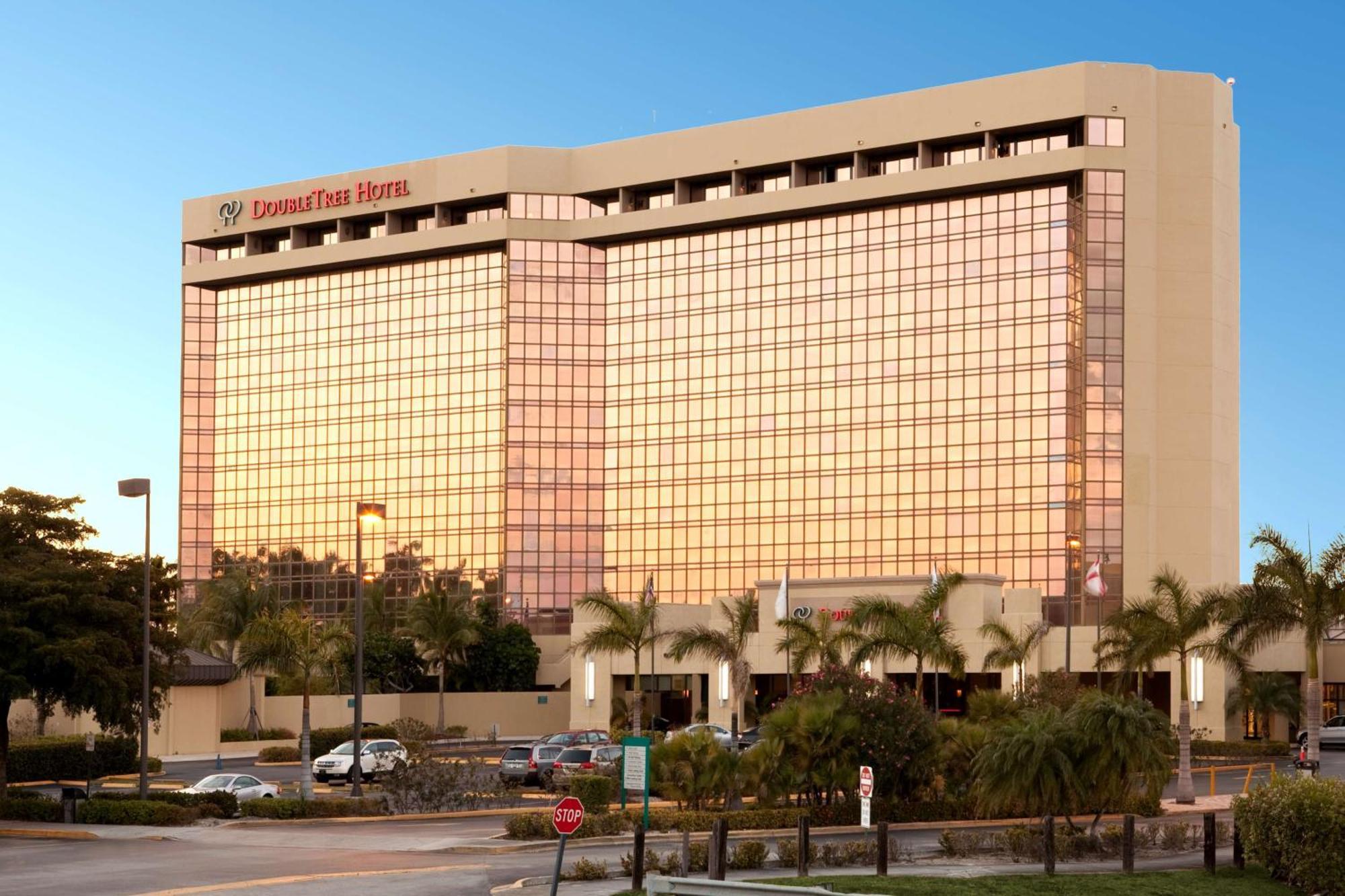 Doubletree By Hilton Hotel Miami Airport & Convention Center Майами-Спрингс Экстерьер фото